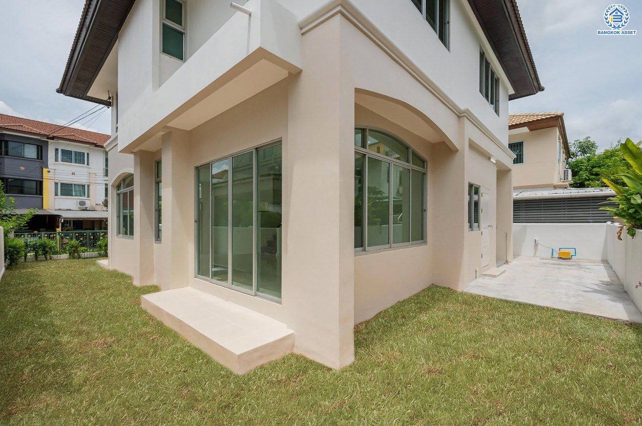 บ้านมือสองตกแต่งใหม่ โครงการ ศุภาลัยพาร์ควิลล์2 พหลโยธิน48 เนื้อที่ 71.6 ตร.ว. ฟังก์ชัน 3 ห้องนอน 4 ห้องน้ำ 1 ห้องแม่บ้าน จอดรถได้ 2 คัน บนทำเลเดินทางสะดวกเชื่อมต่อถนนสายไหม, ถนนลำลูกกา, ถนนพหลโยธิน ใกล้รถไฟฟ้าสายสีเขียว "สถานีสายหยุด" และทางด่วน "ฉลองรัช"